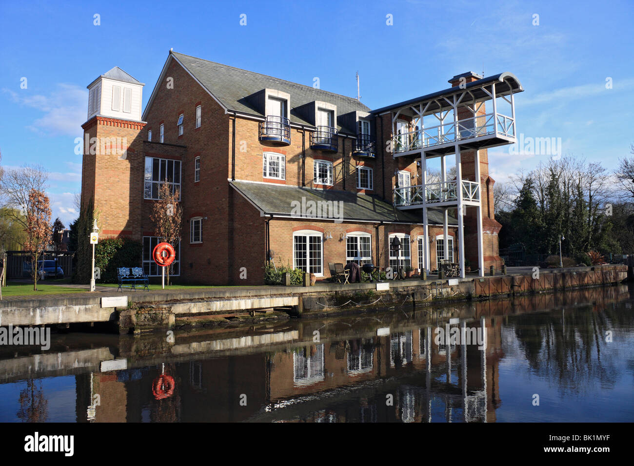 New apartments at Thames Lock River Wey Navigation, Canal and River system, at Weybridge, Surrey, England, UK Stock Photo