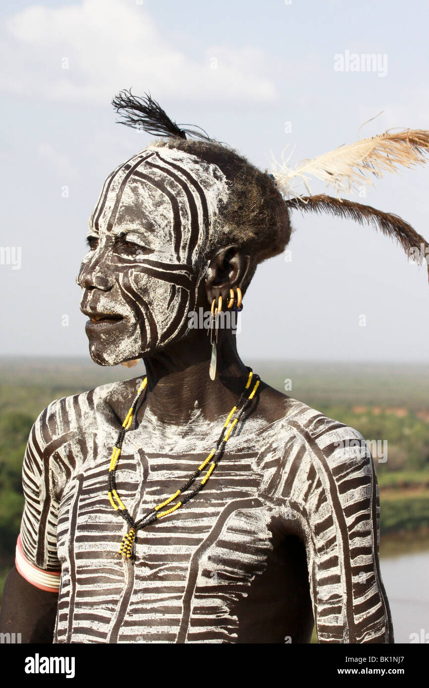 Karo tribesmen body paint hi-res stock photography and images - Alamy