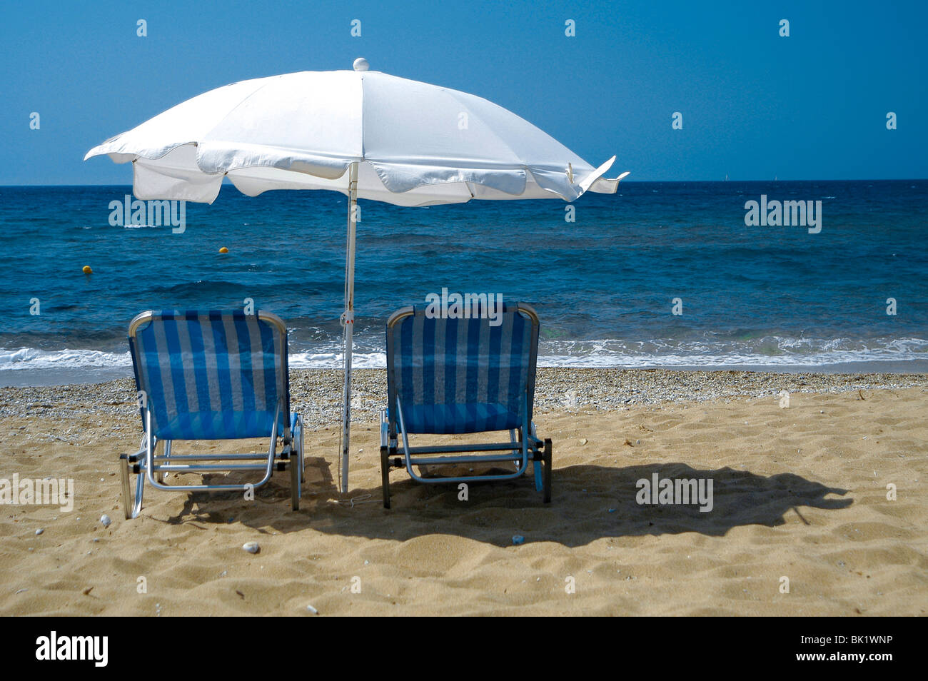 Photos of the beach and sea Stock Photo - Alamy