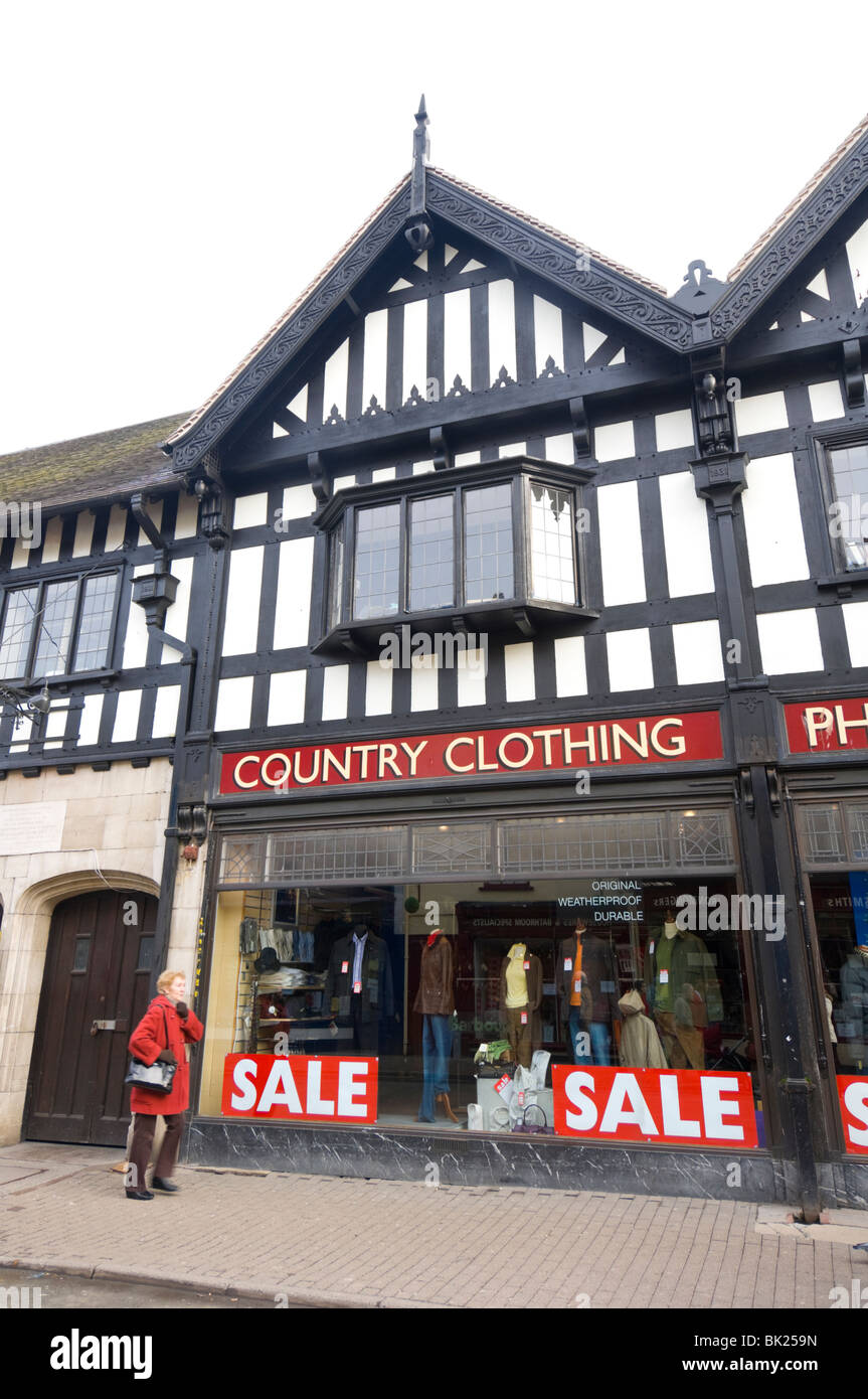 Shops clothes sale sign hires stock photography and images Alamy