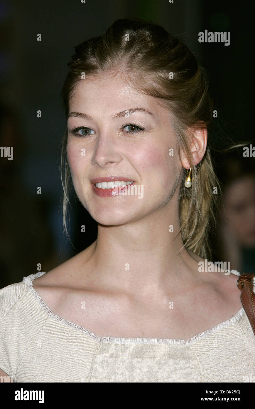 ROSAMUND PIKE STARTER FOR 10 FILM PREMIERE ARCLIGHT HOLLYWOOD LOS