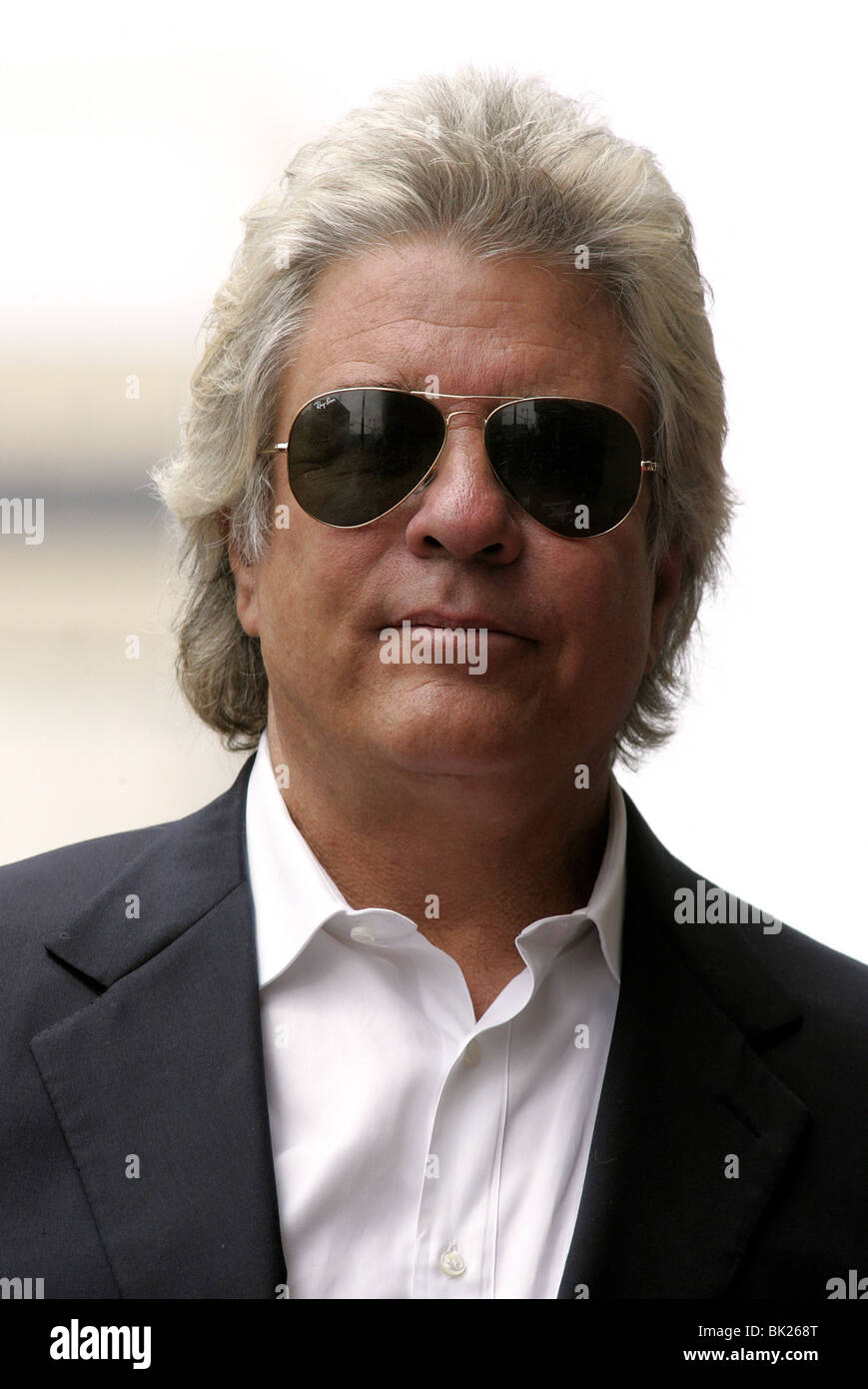 Jon peters producer hi-res stock photography and images - Alamy