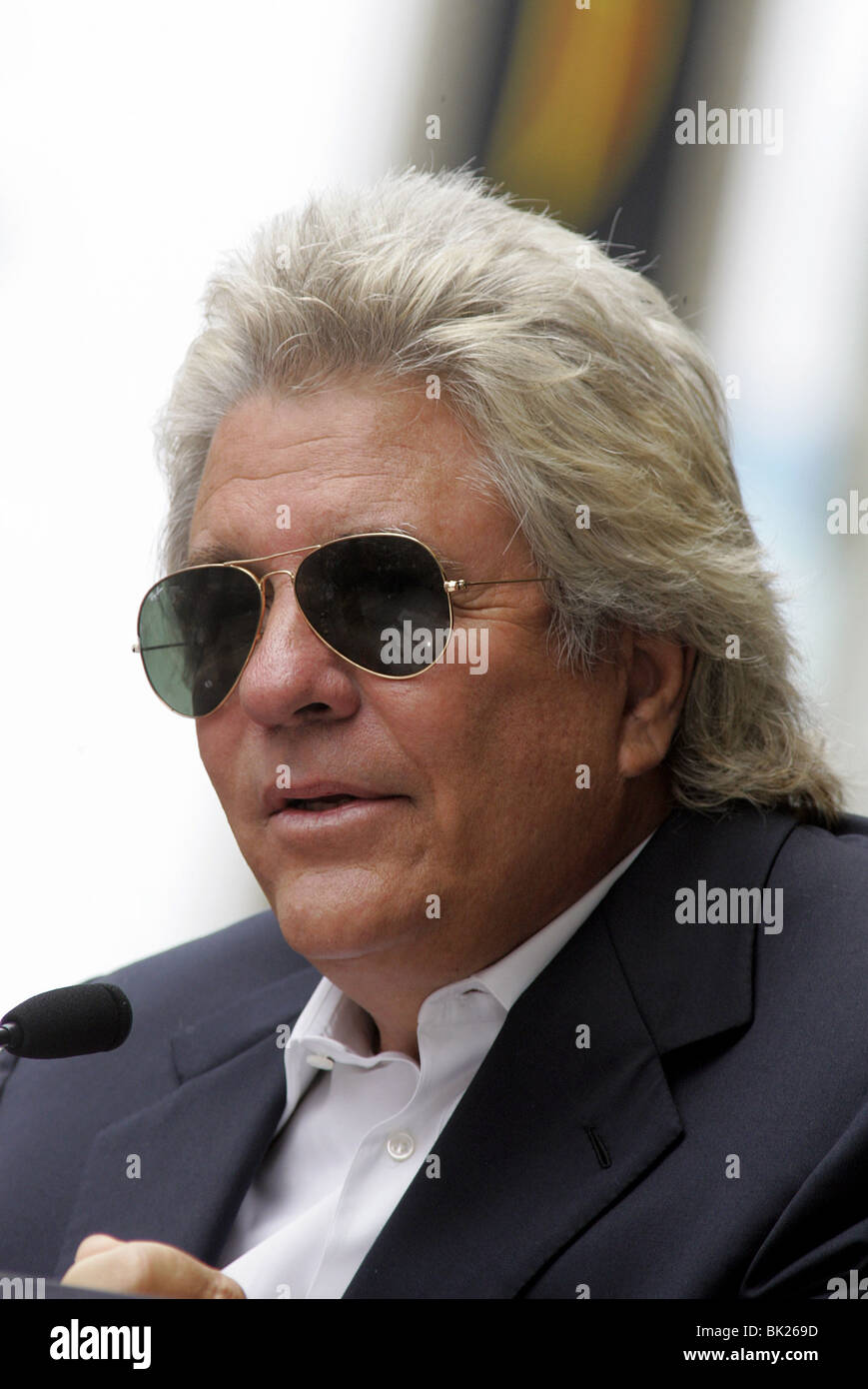 Jon peters producer hi-res stock photography and images - Alamy