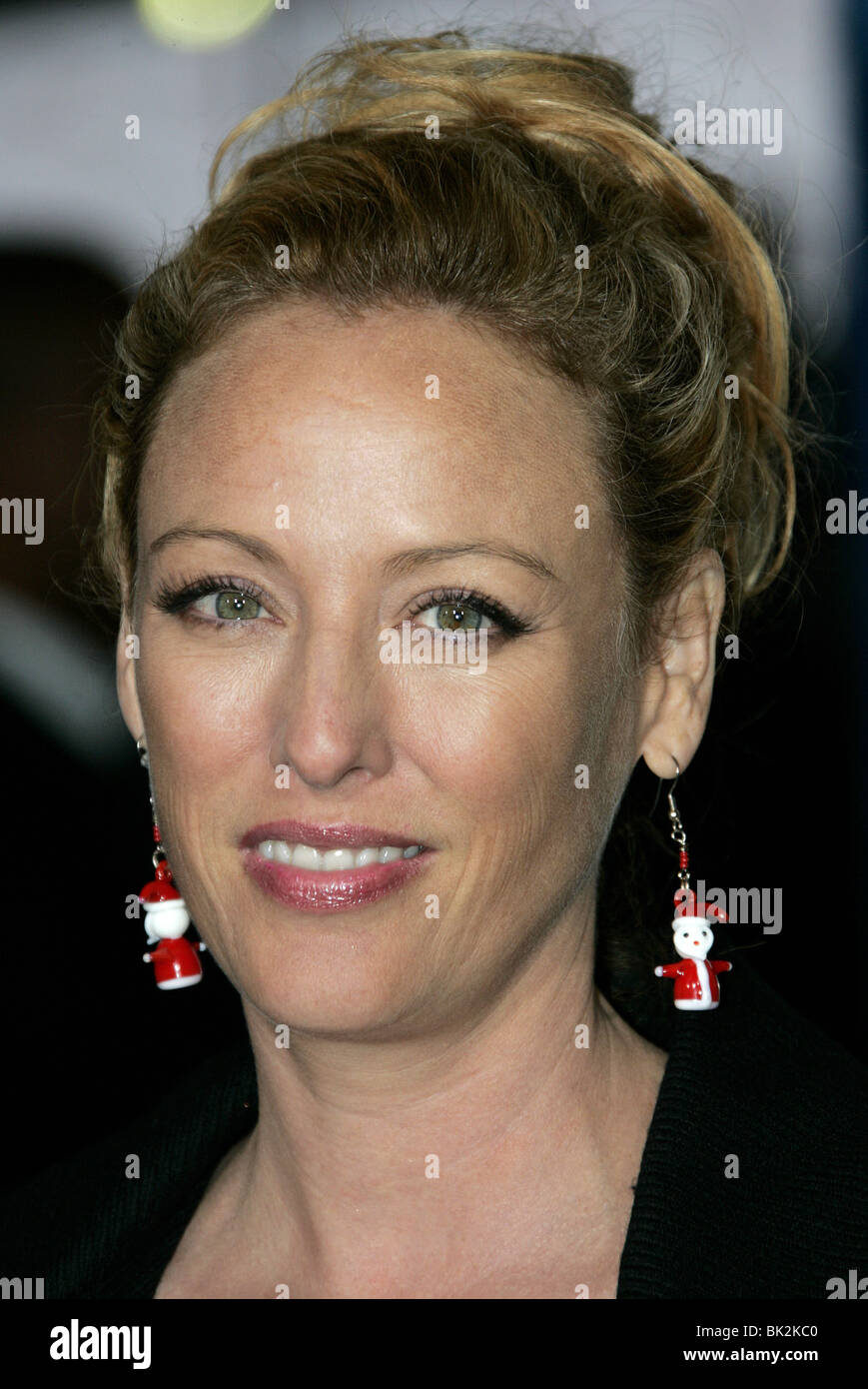 VIRGINIA MADSEN THE PURSUIT OF HAPPYNESS WORLD PREMIERE WESTWOOD LOS ANGELES USA 07 December 2006 Stock Photo