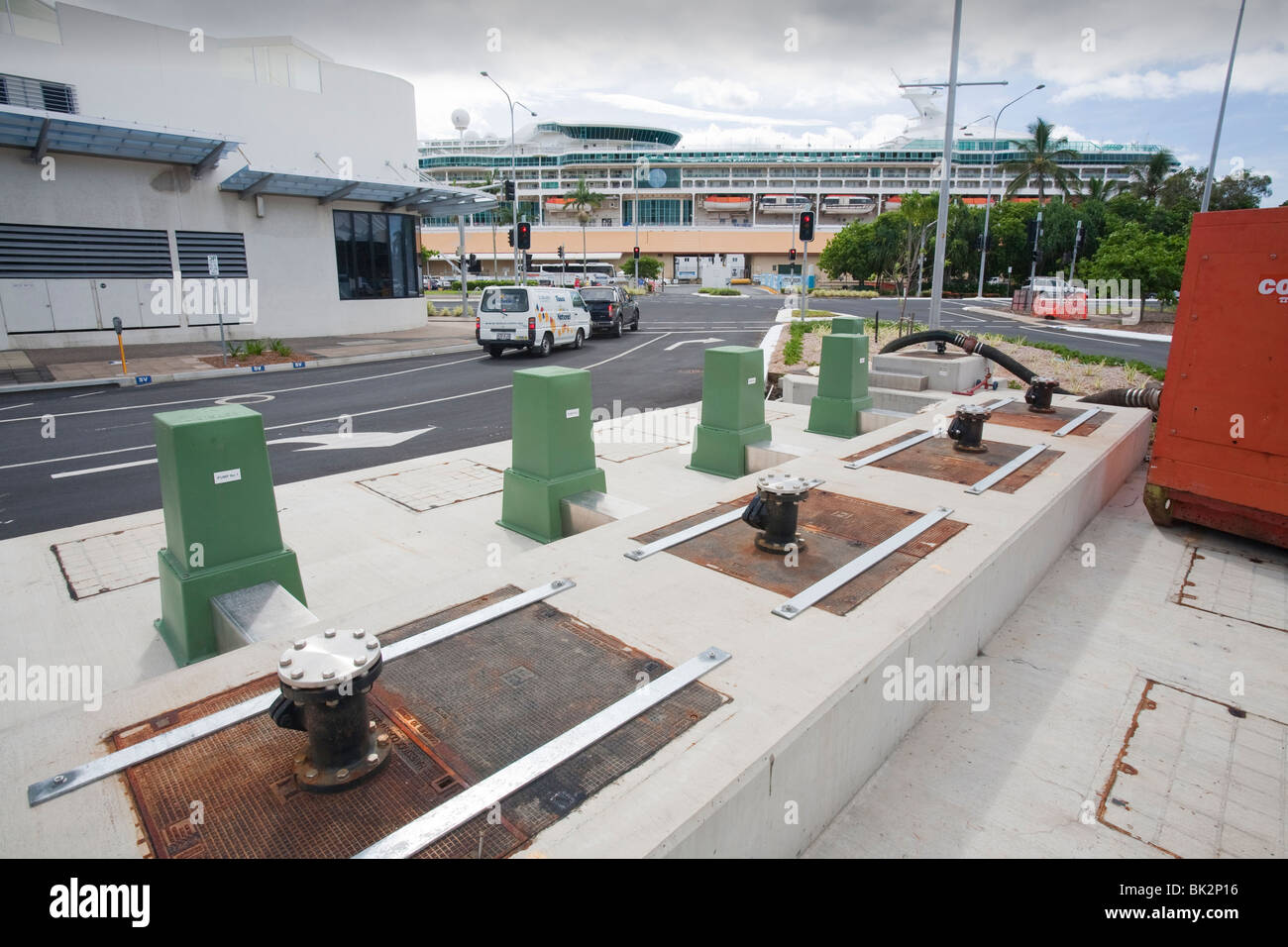 Pumps in Cairns to help deal with flood water exacerbated by sea level
