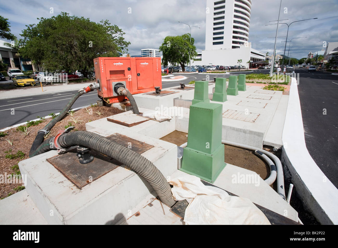 Pumps in Cairns to help deal with flood water exacerbated by sea level