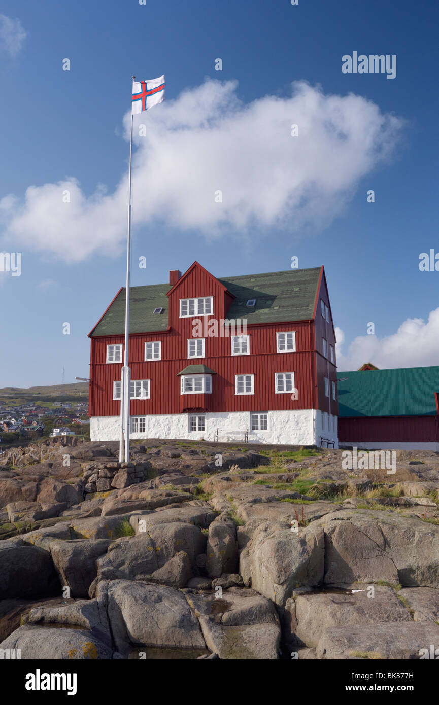 Skansapakkhusid, a former storage building now houses the offices of the Prime Minister. Torshavn, Streymoy, Faroe Islands Stock Photo