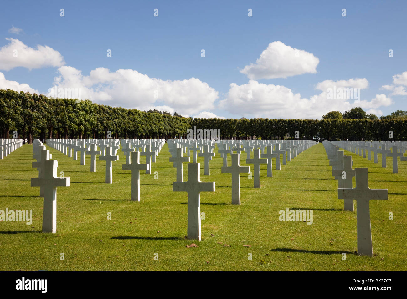 Rows of white marble headstones in the Meuse-Argonne American Military cemetery, Meuse, France Stock Photo