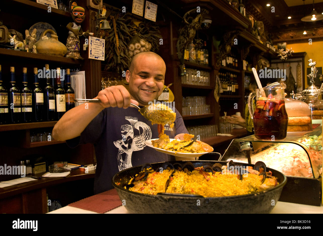 Paella Paela Taberna La Fragua De Vulcano Old Madrid Spain Bar Tapas
