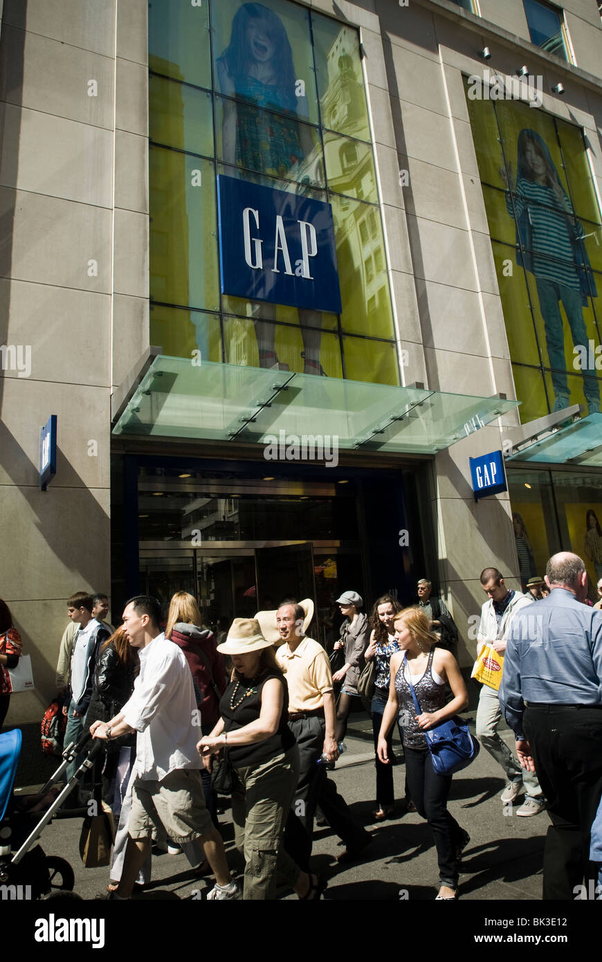 Gap store 5th avenue sale