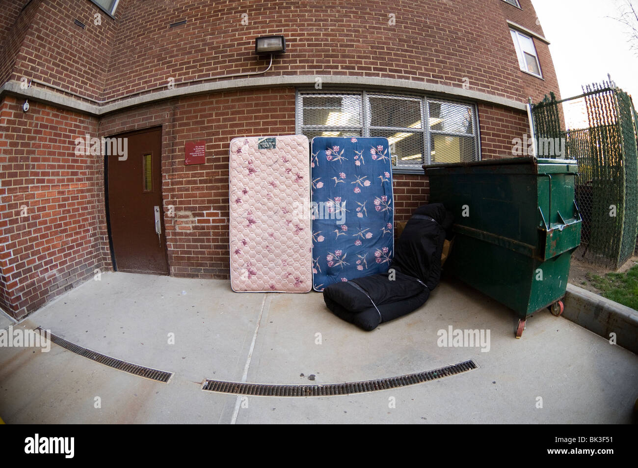 Discarded mattress hires stock photography and images Alamy