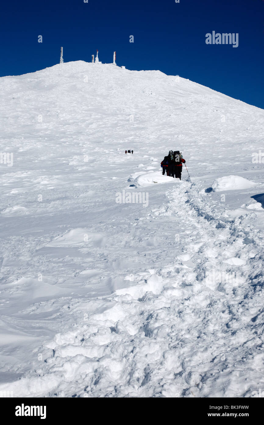 Group hikers ascending mountain hi-res stock photography and images - Alamy