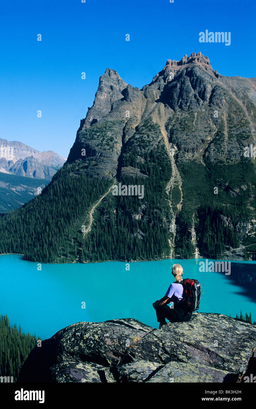 Hikers in yoho national park hi-res stock photography and images - Alamy