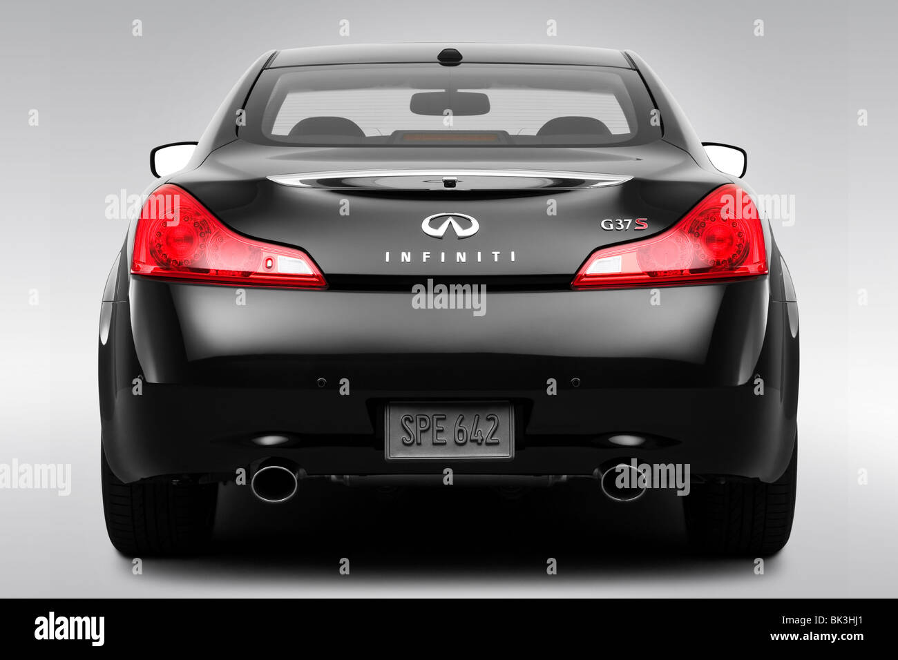Infinite Coupe Rear View Nissan Infiniti G Coupe Stock Photo - Alamy