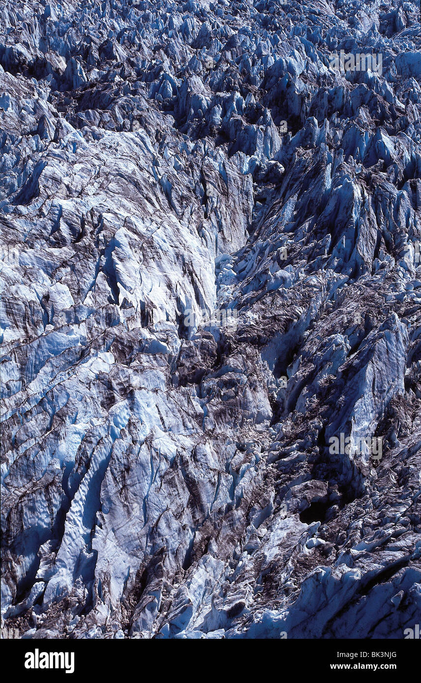 Ridge lines and crevasses of a glacier hi-res stock photography and ...