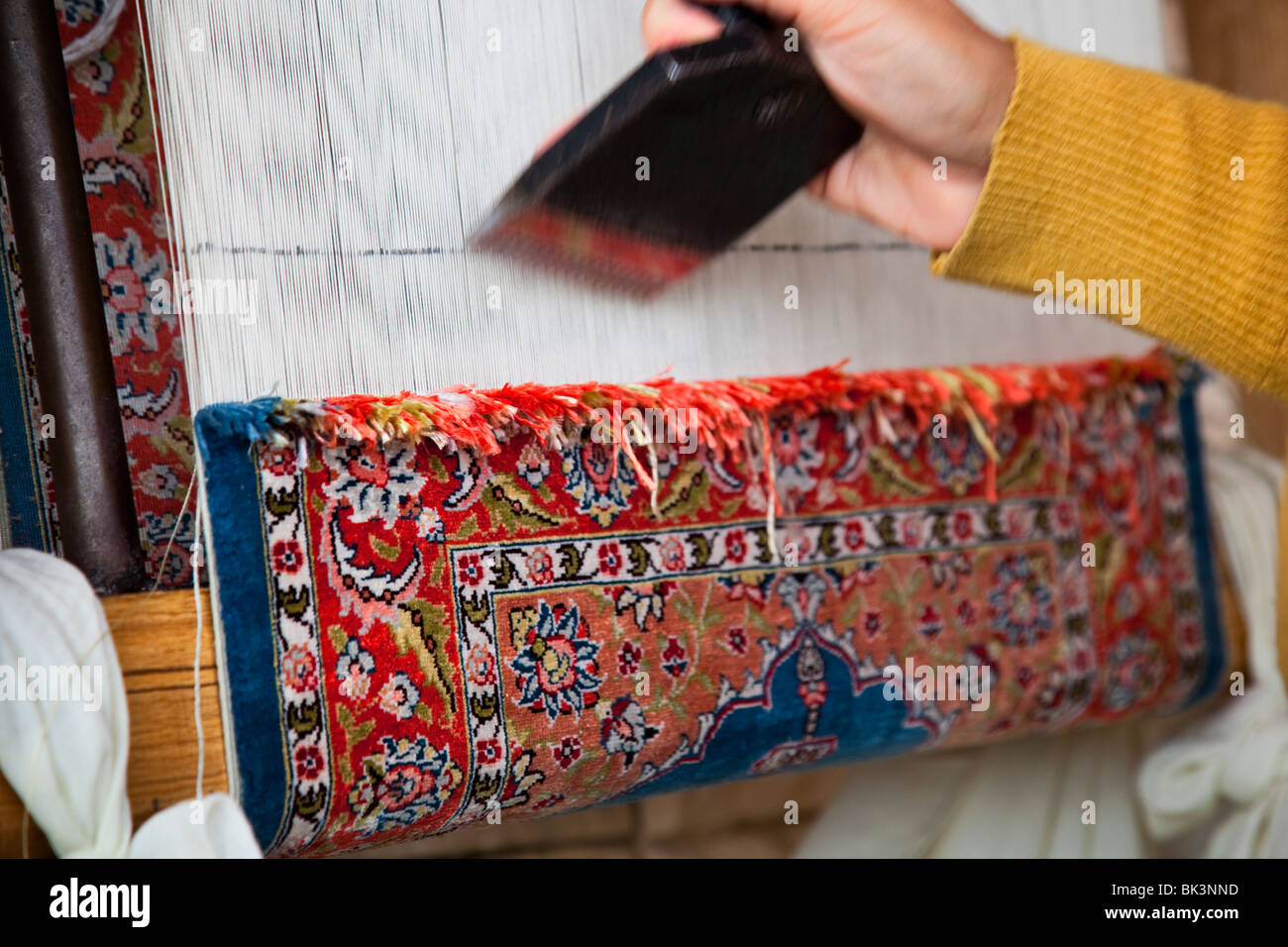 Detail of Turkish rug weaving in Kusadasi,Turkey Stock Photo Alamy
