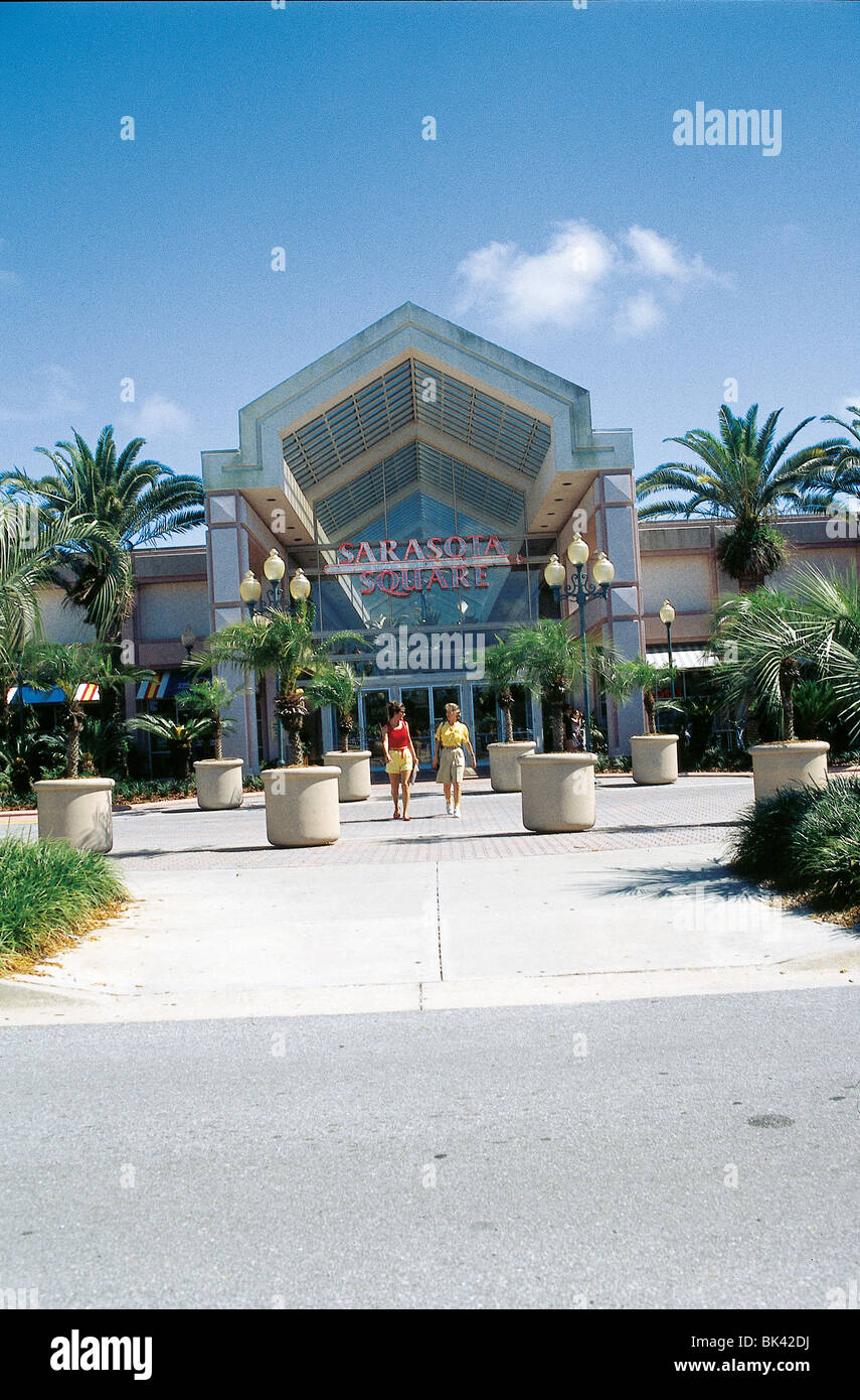 Entrance to the sarasota square mall hi-res stock photography and 