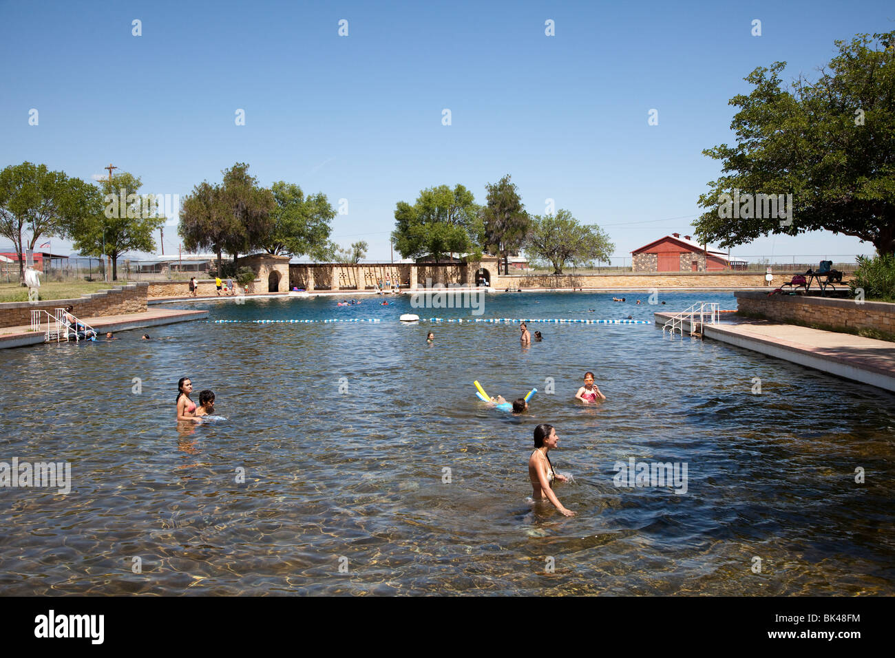 Balmorhea swimming pool hires stock photography and images Alamy
