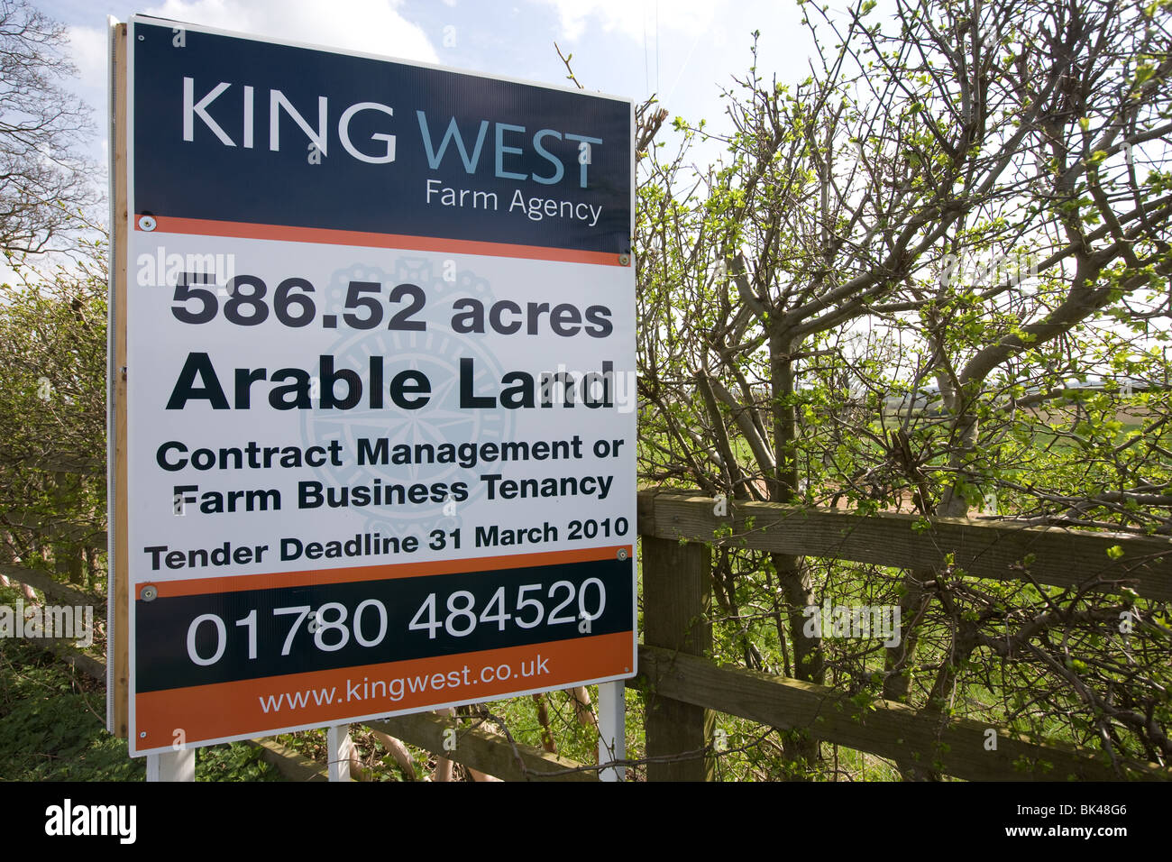 Land Agents Signs Board Advertising 586.52 acres of Arable Land Stock ...