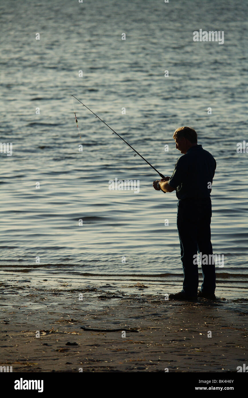 Fisherman on shore hi-res stock photography and images - Page 3 - Alamy