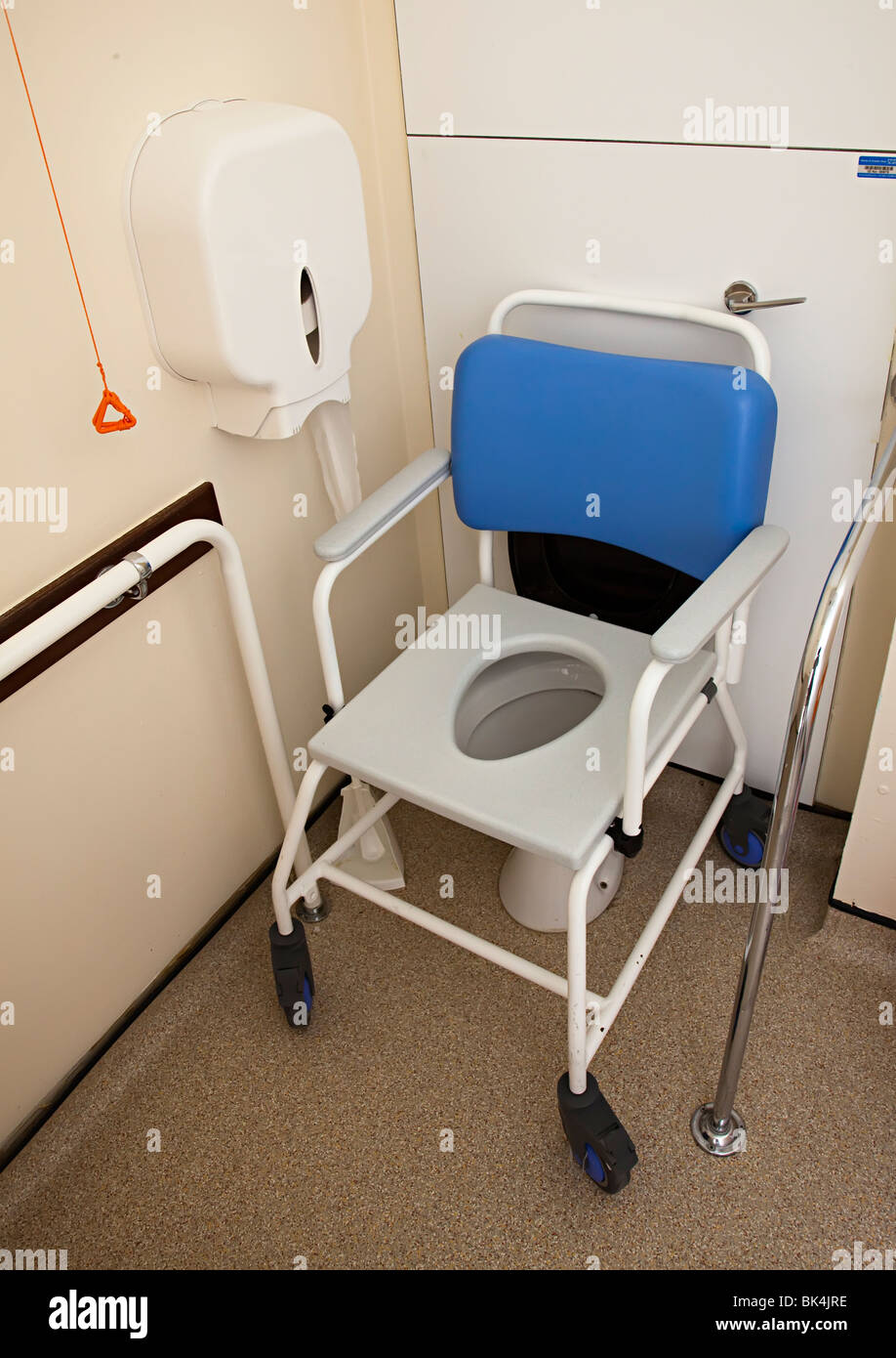 Commode hi-res stock photography and images - Alamy
