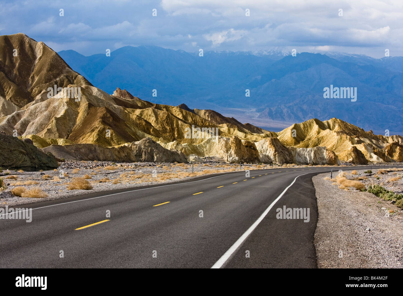 Death valley usa road hi-res stock photography and images - Alamy
