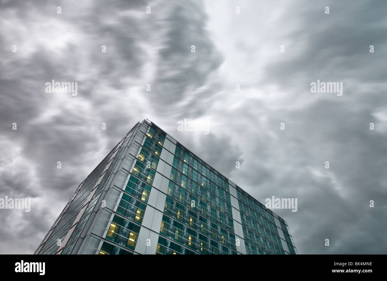 Blur high building background hi-res stock photography and images - Alamy
