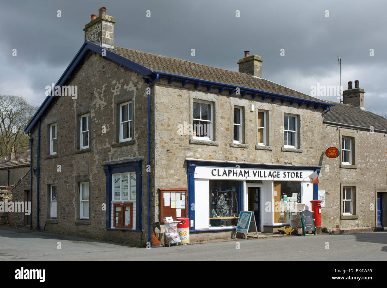 Clapham village yorkshire dales hires stock photography and images Alamy