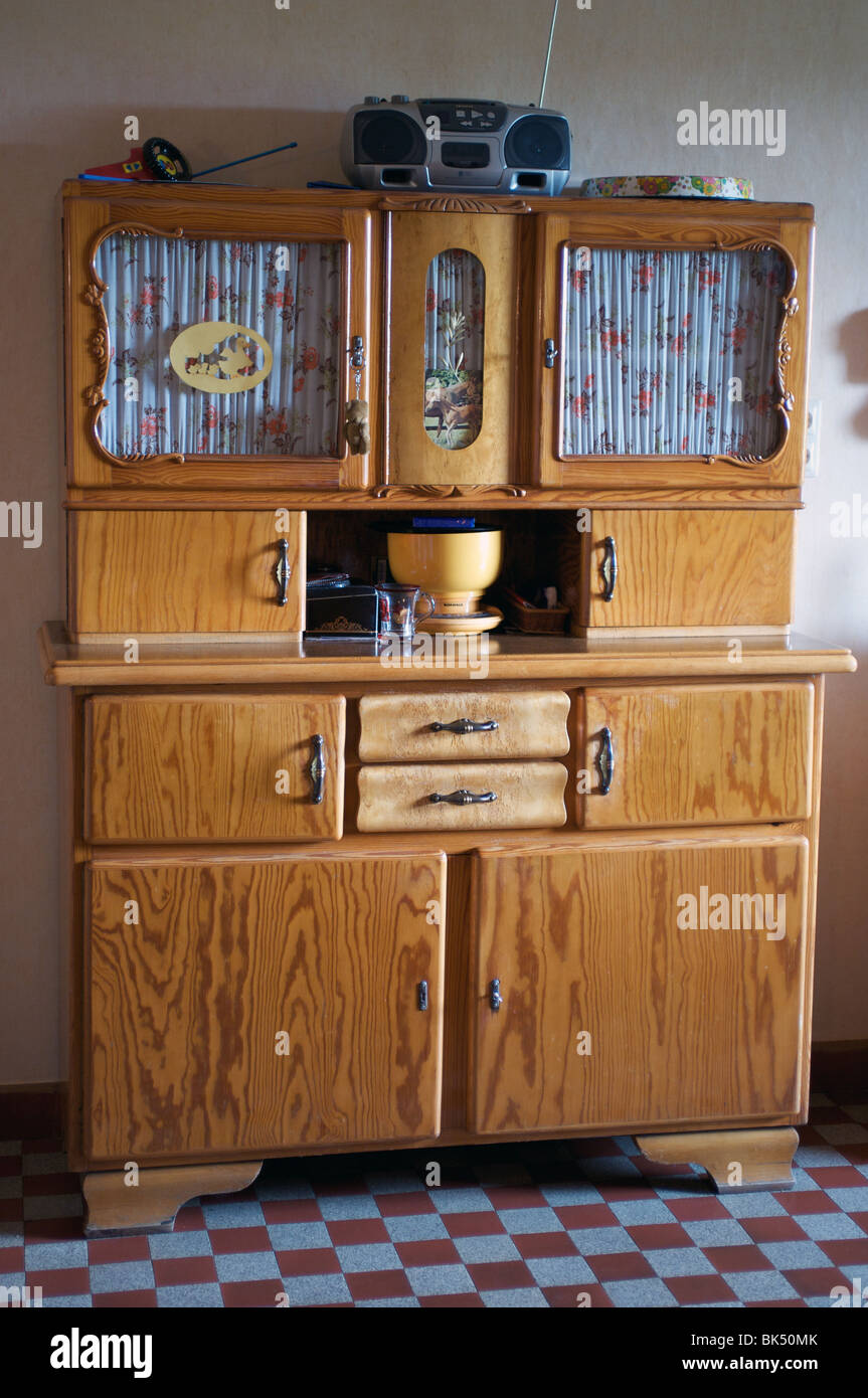 Kitchen Dresser Stock Photos Kitchen Dresser Stock Images Alamy