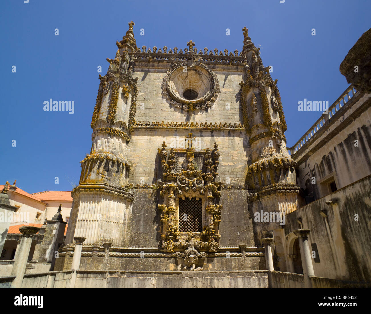 Estremadura, Tomar, The Ornate Chapter House Window In The Convent Of Christ Stock Photo