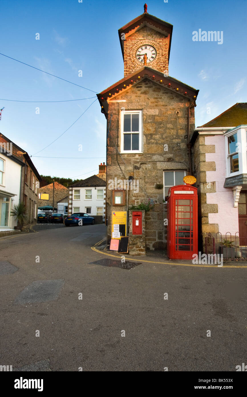 Quaint old post office at Mousehole, Cornwall Stock Photo Alamy