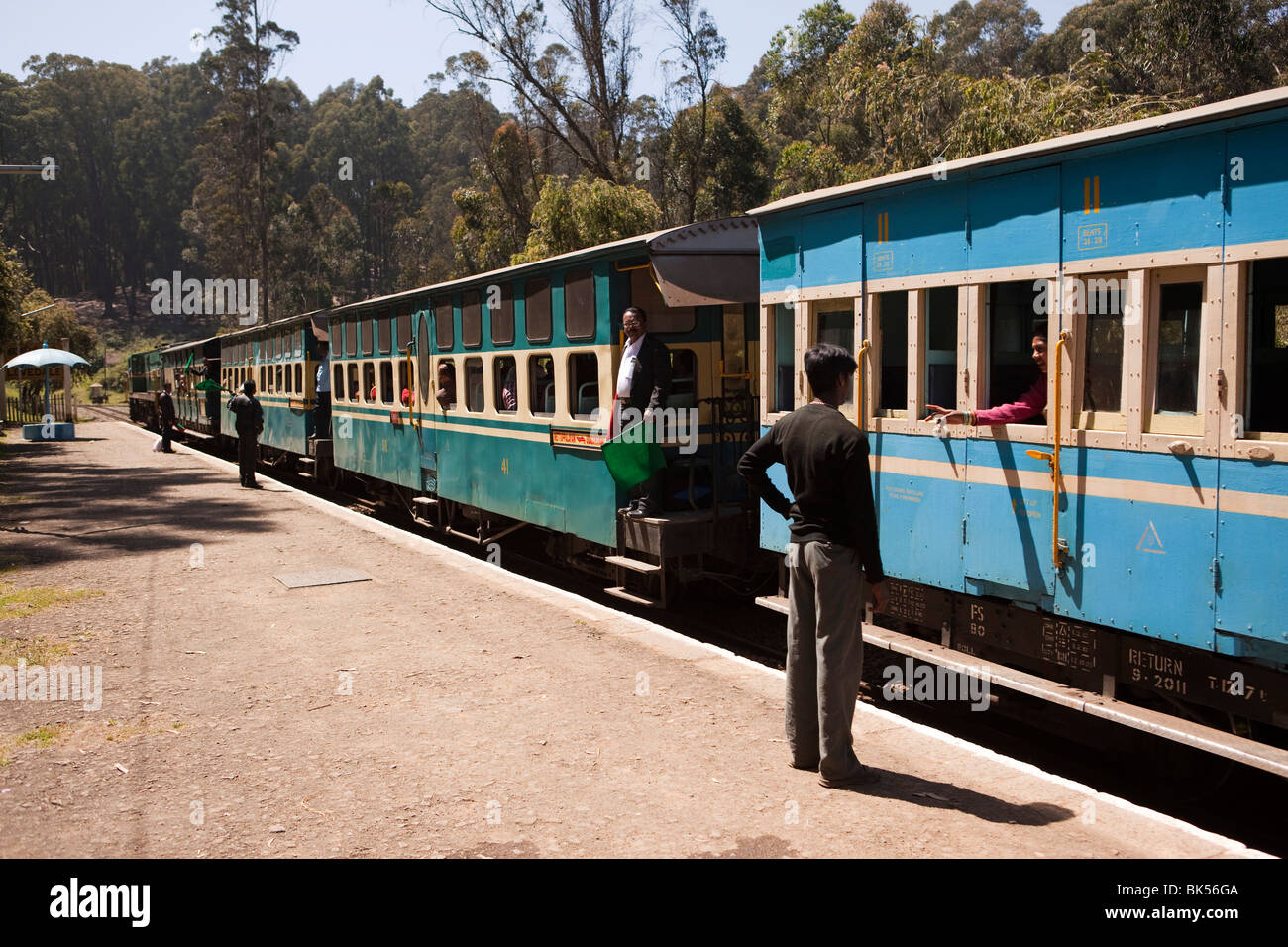 India, Tamil Nadu, Udhagamandalam (Ooty), Nilgiri Mountain Railway rack train at Lovegrove station Stock Photo