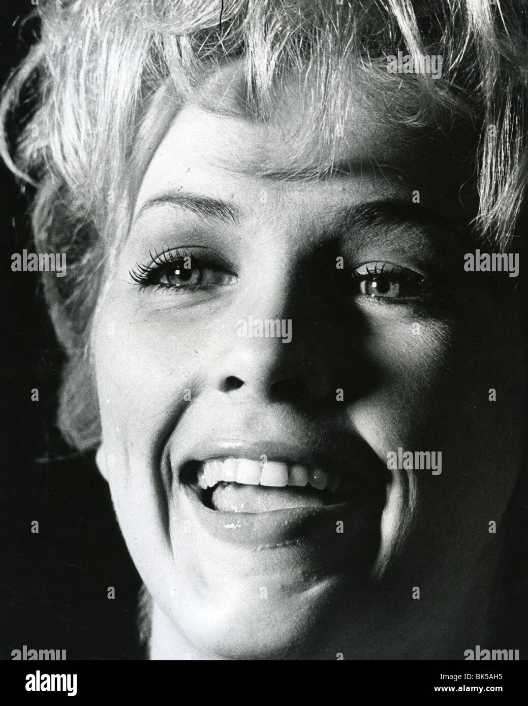 Stella stevens hi-res stock photography and images - Alamy