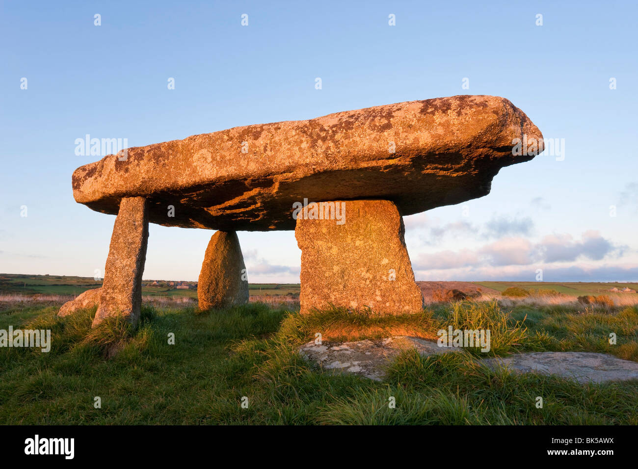 Lanyon Quoit burial chamber, Madron, near Penzance, Lands End, Cornwall, England, United Kingdom, Europe Stock Photo