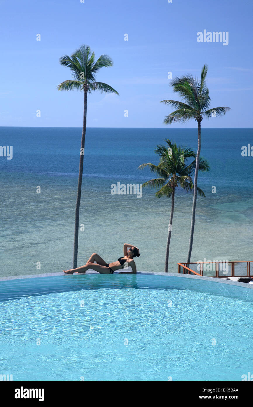 Thai woman swimming pool hi-res stock photography and images - Alamy