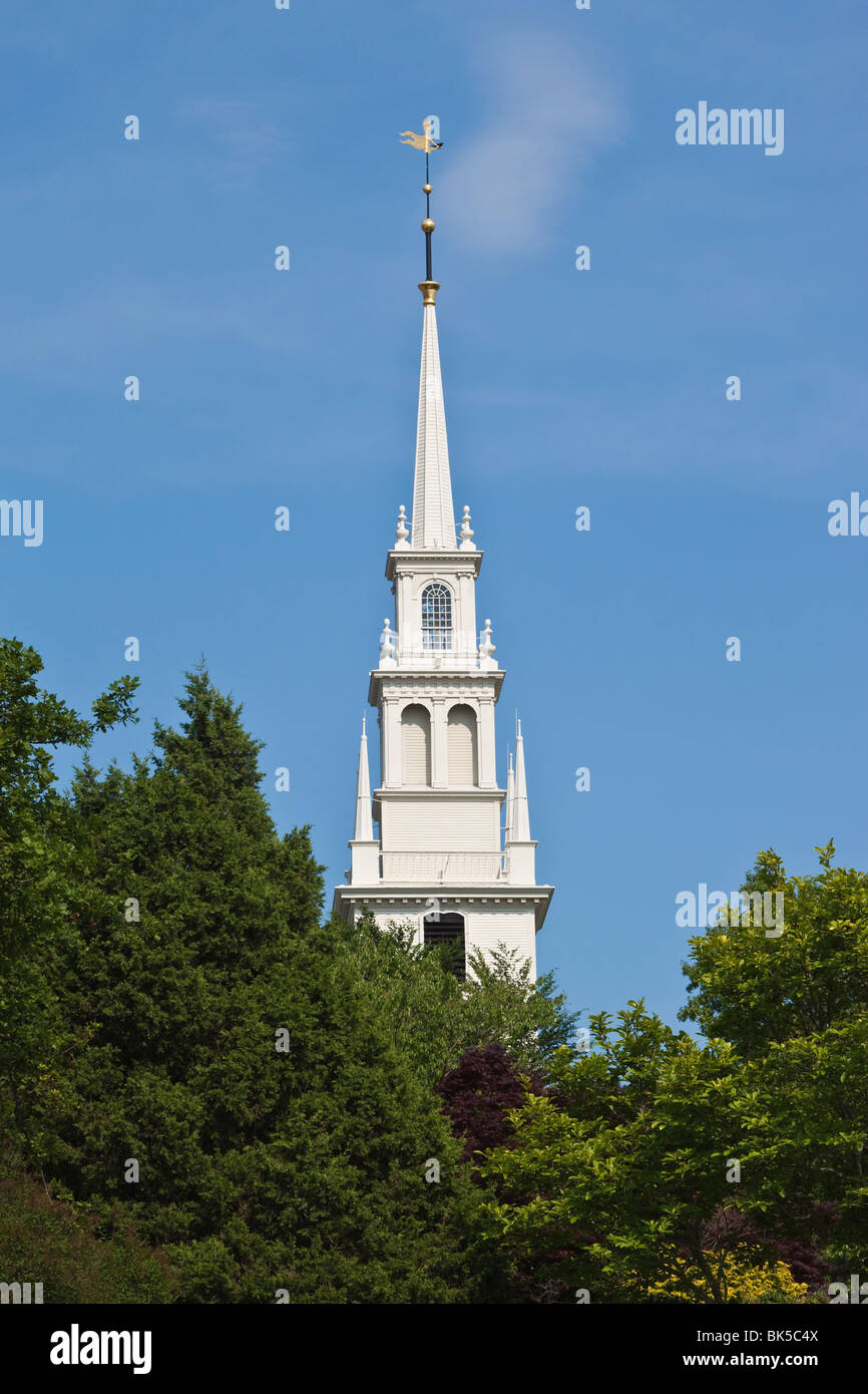 Trinity Church dating from 1726 on Queen Anne Square in historic Newport, Rhode Island, USA Stock Photo