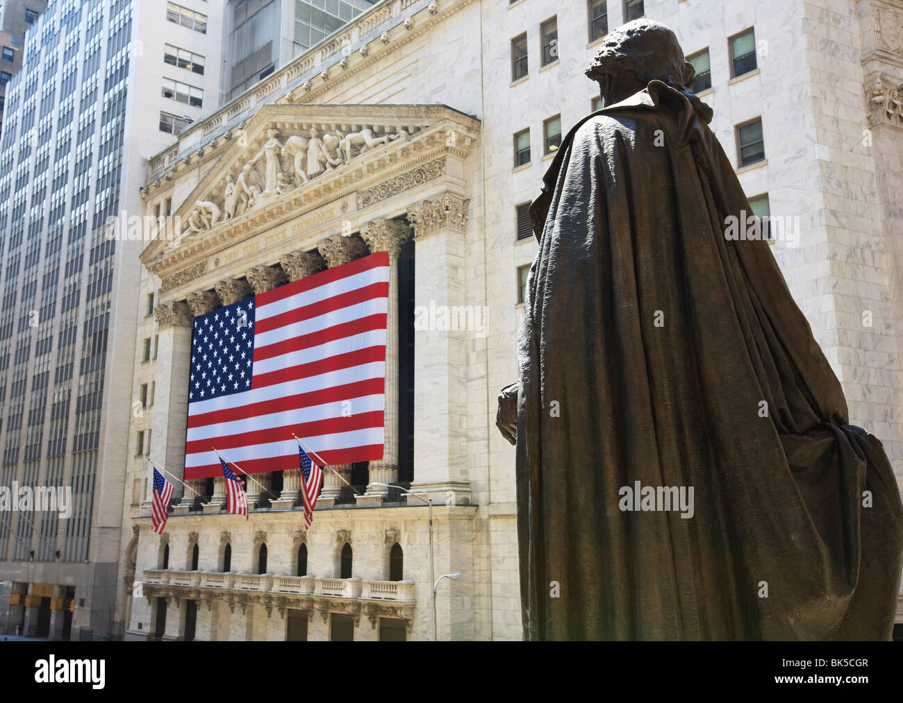 Statue of George Washington in front of the Federal Building and the New York Stock Exchange, Wall Street, Manhattan, NYC Stock Photo