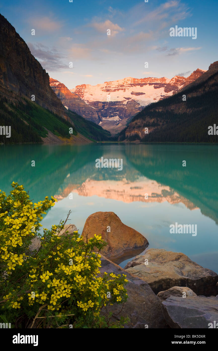 Lake Louise at Sunrise, Banff National Park, Alberta, Canada Stock ...