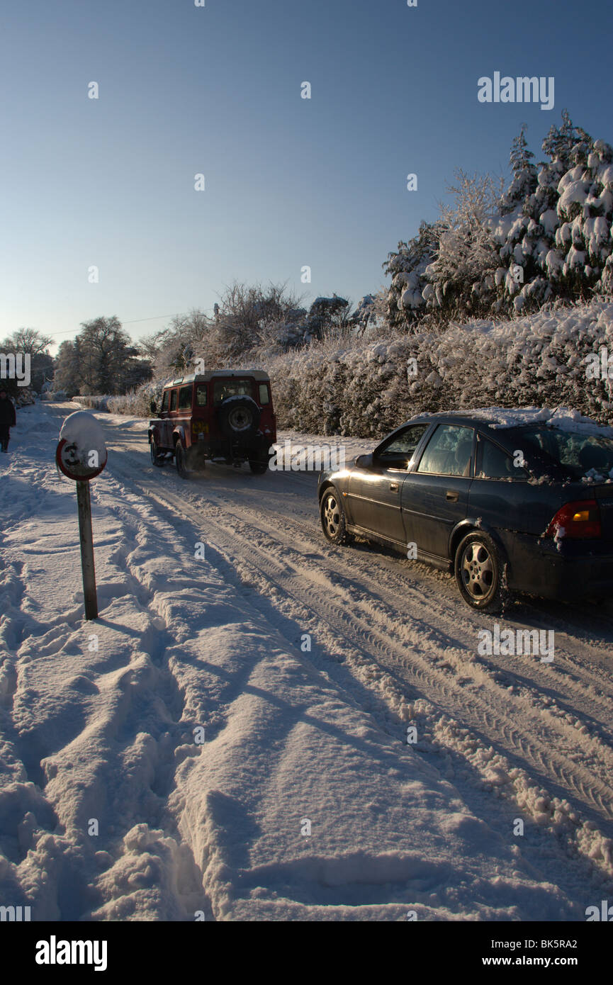 four wheel drive land rover defender towing motorist Stock Photo Alamy