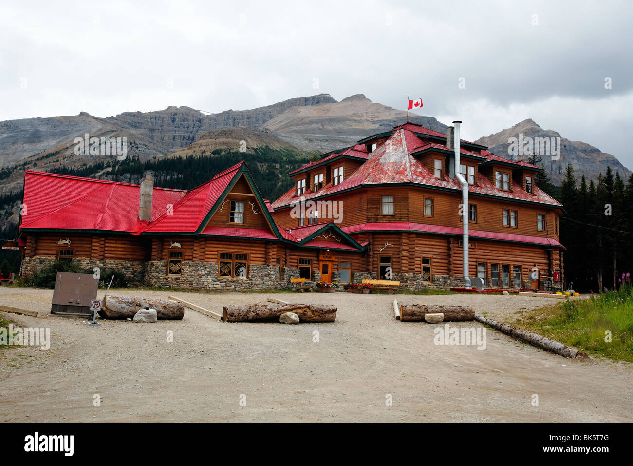 Low Angle View of a Timber Lodge, Num-Ti-Jah, Lodge, Alberta, Canada Stock Photo