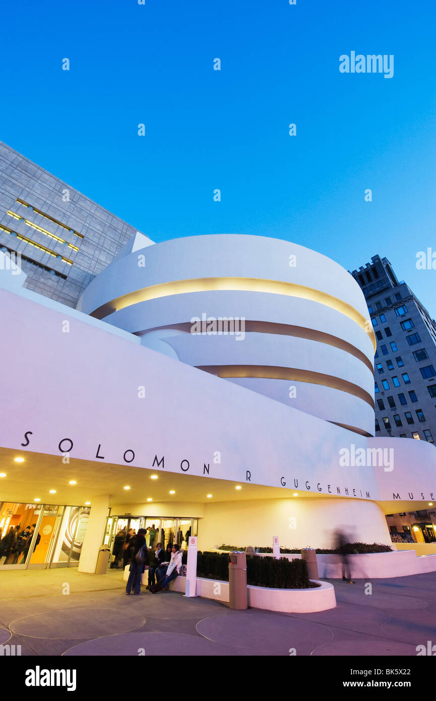 Solomon R. Guggenheim Museum, built in 1959, designed by Frank Lloyd Wright, Manhattan, NYC Stock Photo