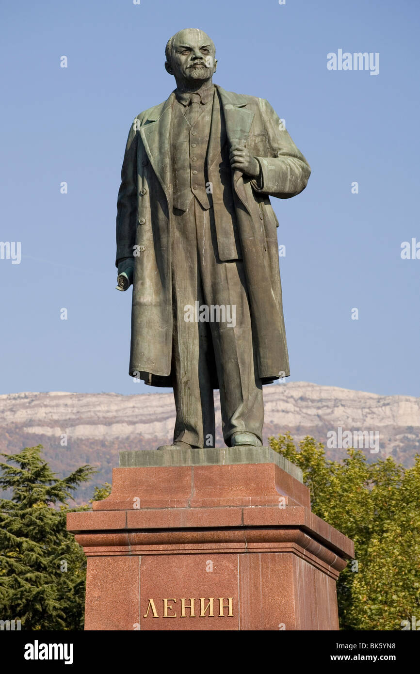 Lenin statue, Yalta, Crimea, Ukraine, Europe Stock Photo