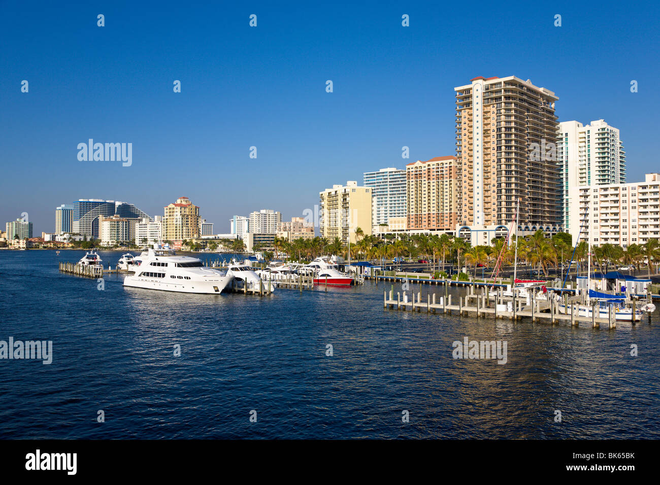 Apartments and marina, 'Las Olas', Fort Lauderdale, Florida, USA Stock Photo