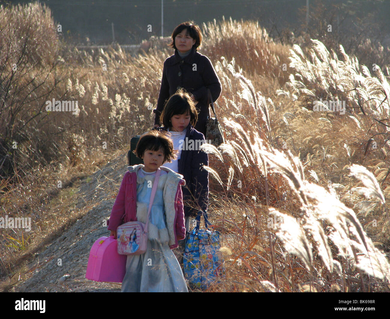 Treeless Mountain  Year : 2008 Director : So Yong Kim   Song Hee Kim, Hee Yeon Kim, Soo Ah Lee Stock Photo