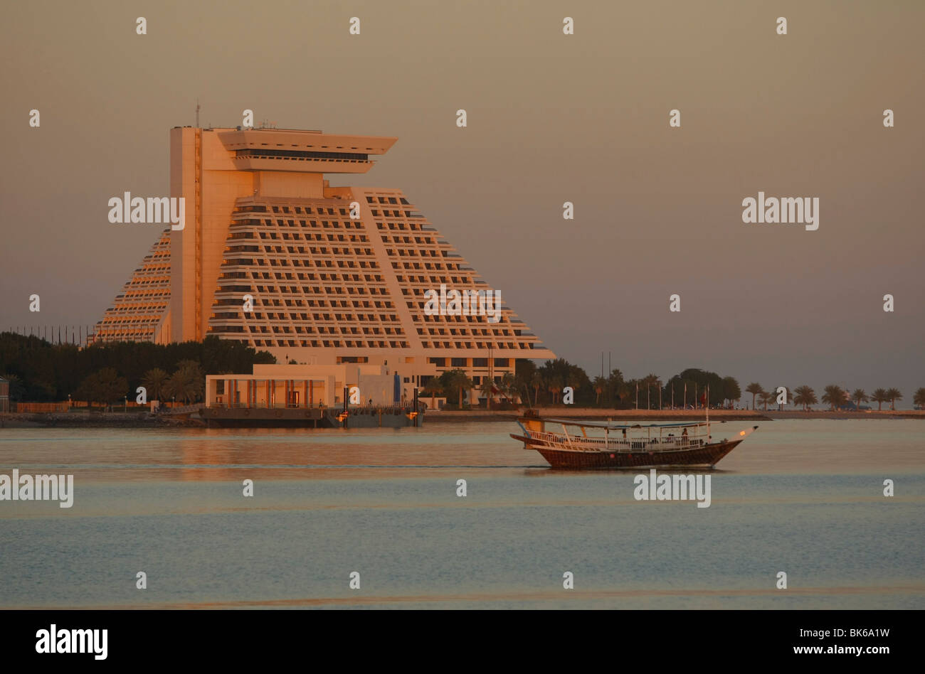 Hotel doha sheraton doha qatar hi-res stock photography and images - Alamy
