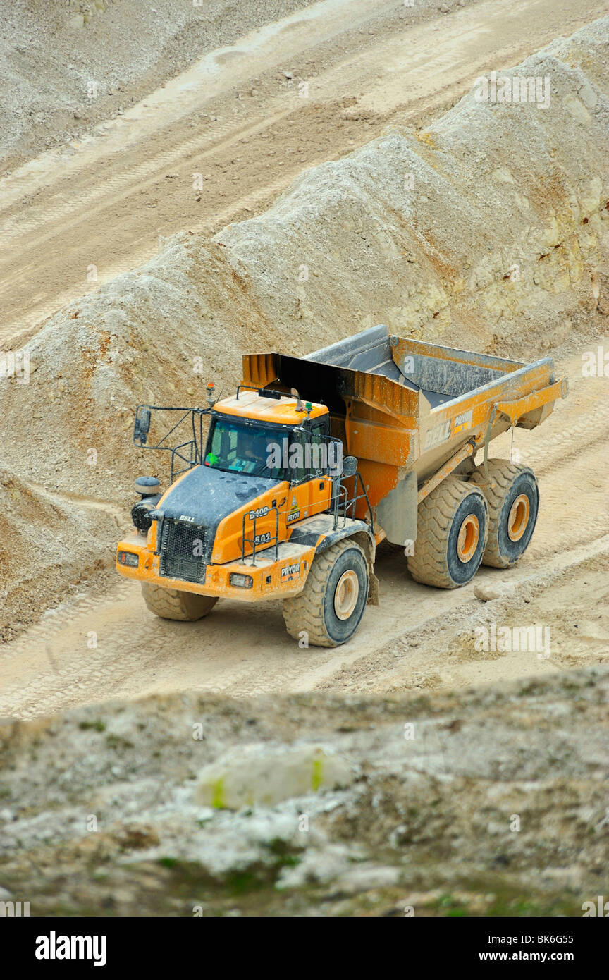 Dumper Truck Yellow Hi Res Stock Photography And Images Alamy