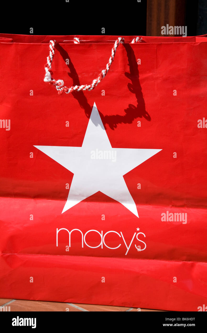 Macys shopping bag hi-res stock photography and images - Alamy
