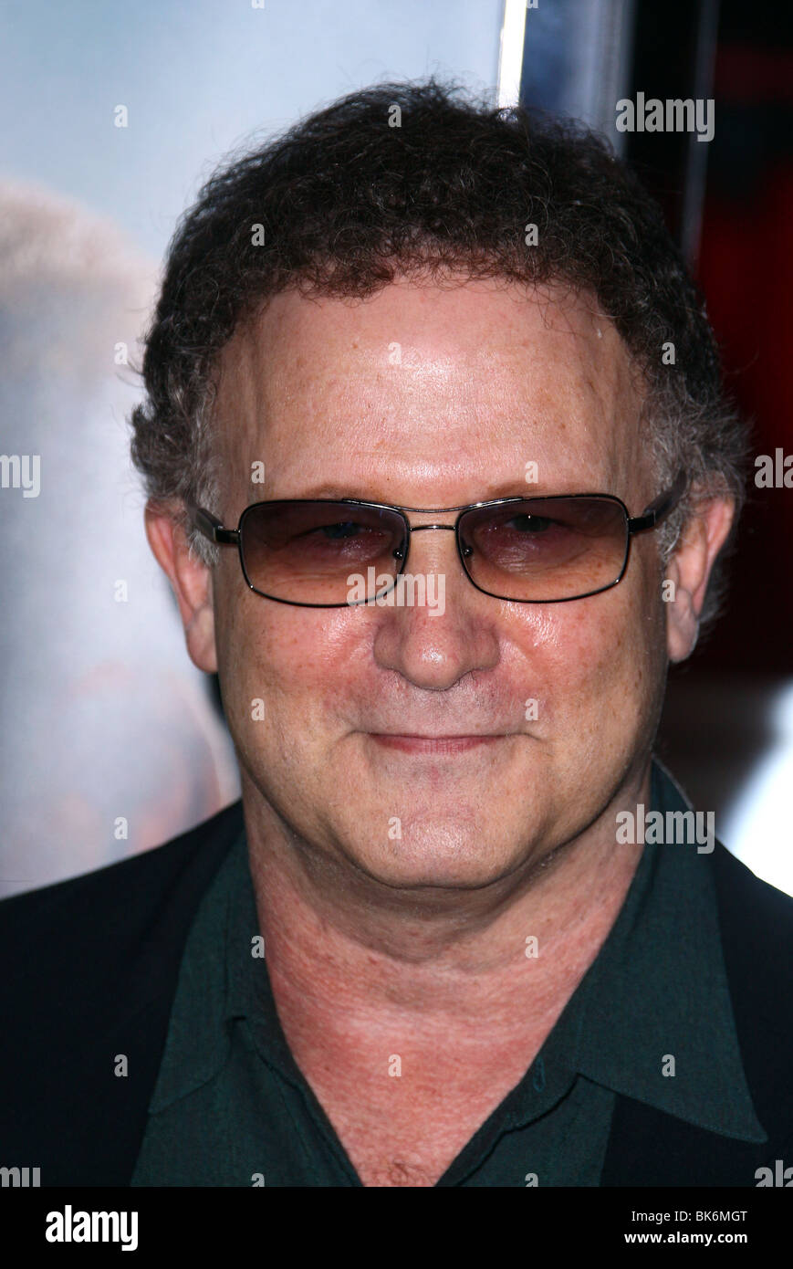 ALBERT BROOKS THE BUCKET LIST LOS ANGELES BENEFIT PREMIERE CINERAMA