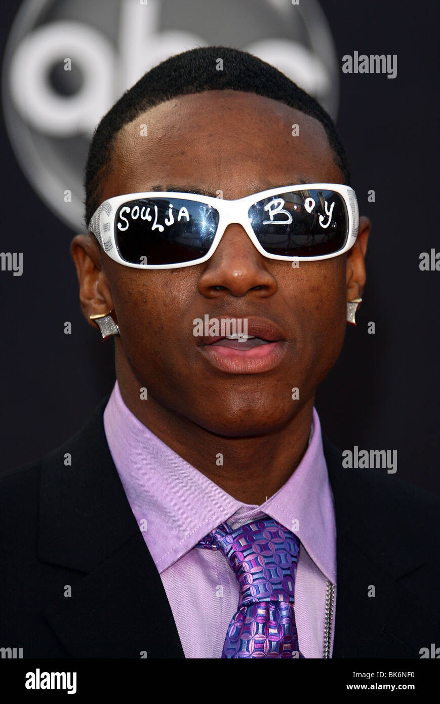 Soulja boy sunglasses hires stock photography and images Alamy