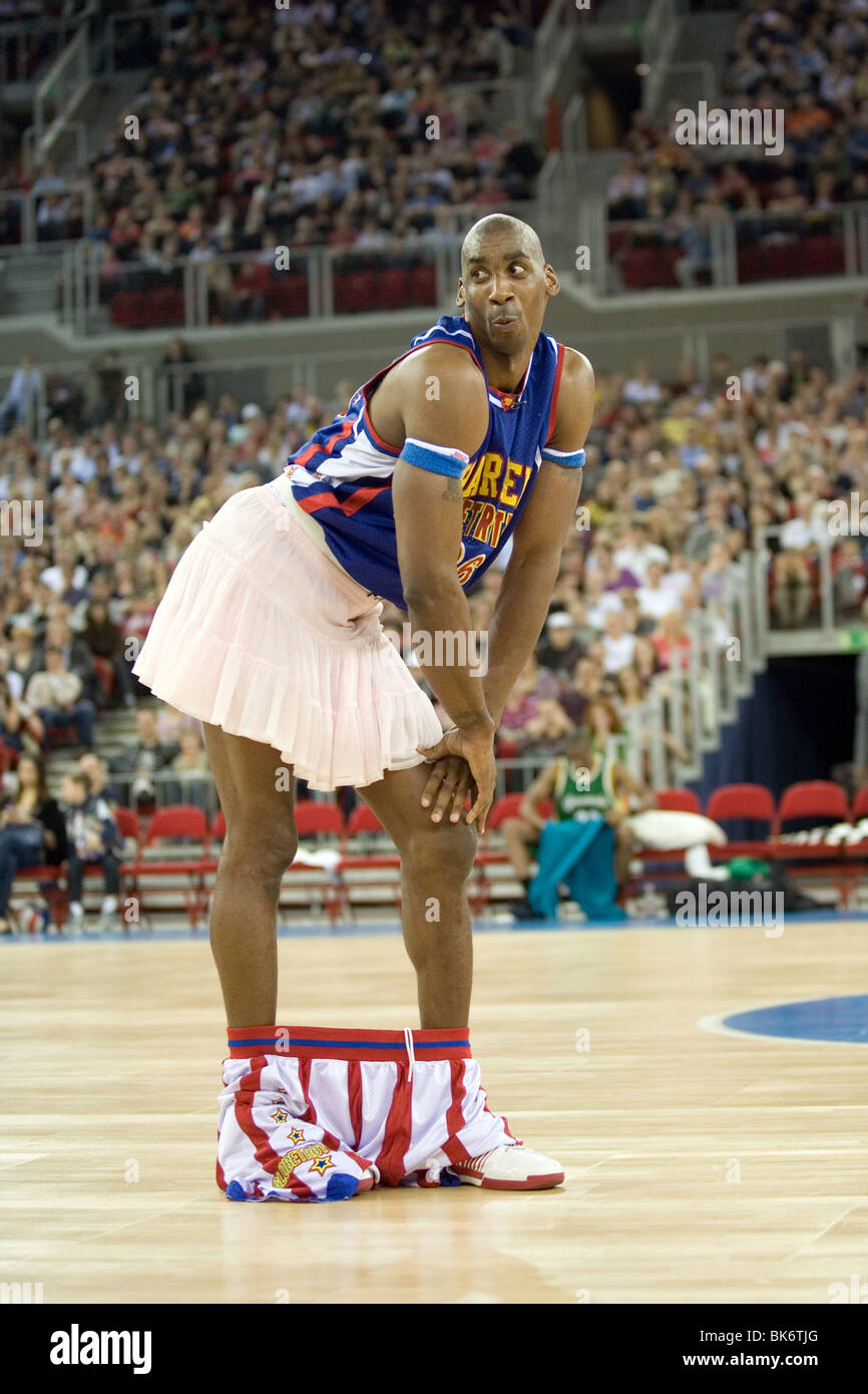 Harlem globetrotters basketball hi-res stock photography and images - Alamy